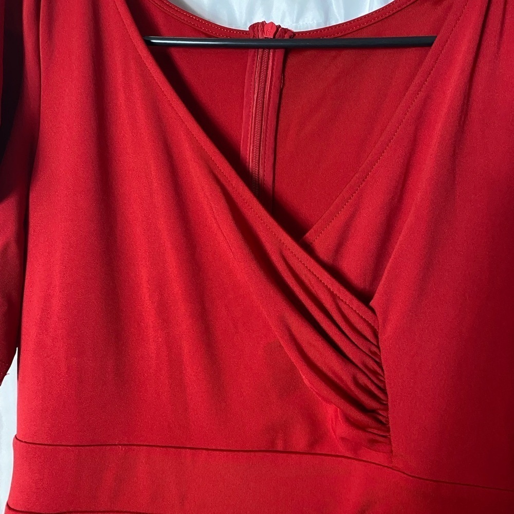 Dress - Picture 3 of 3